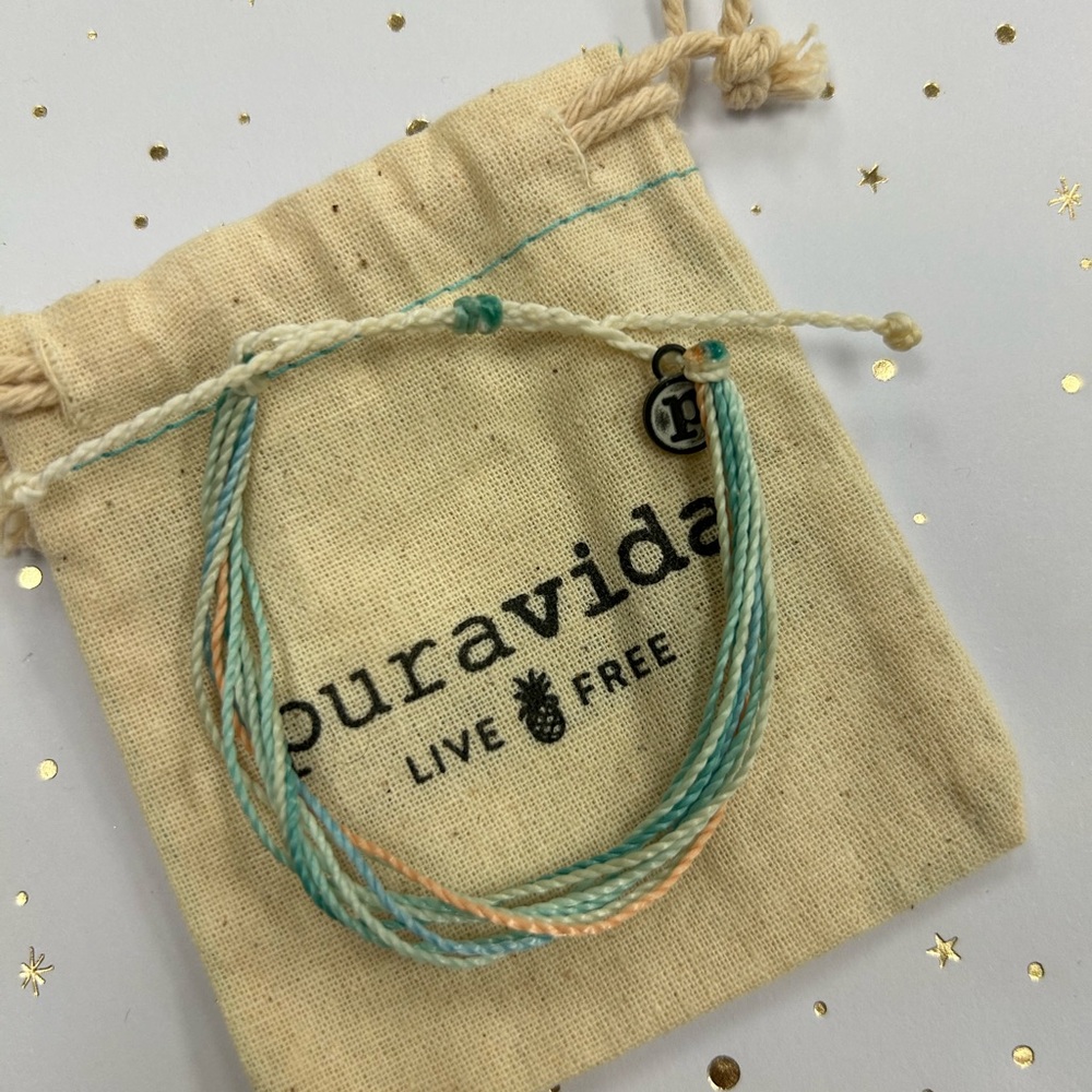 Pura Vida bracelet never worn brand new! Waterproof and durable!